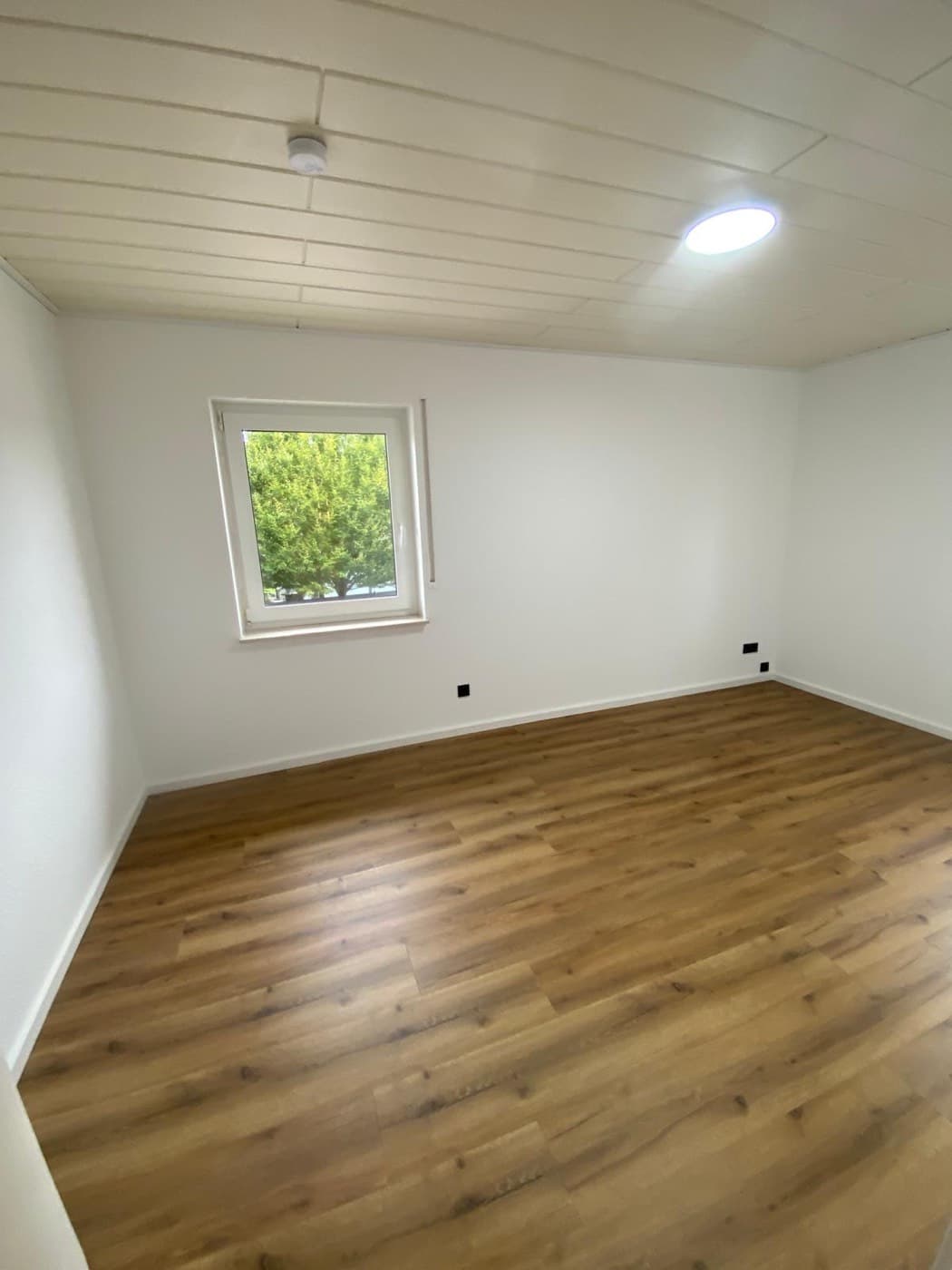 Appartement T3 rénové avec parking à Rheine — photo 2