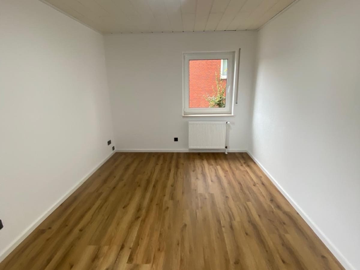 Appartement T3 rénové avec parking à Rheine — photo 2